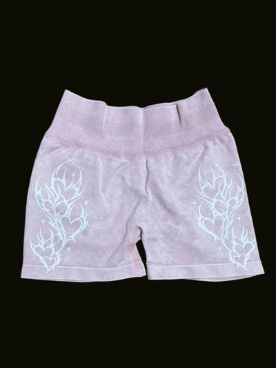HEARLESS B*TCH - SCRUNCH SHORTS (light pink)